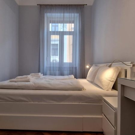 Light Blue Apartment Triëst Buitenkant foto